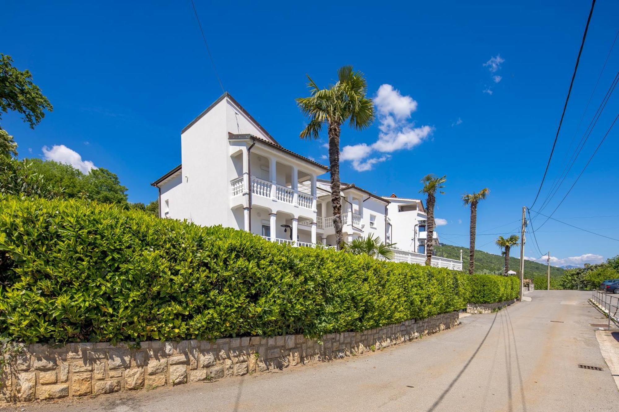 Villa Garden Apartment With Pool Opatija Extérieur photo