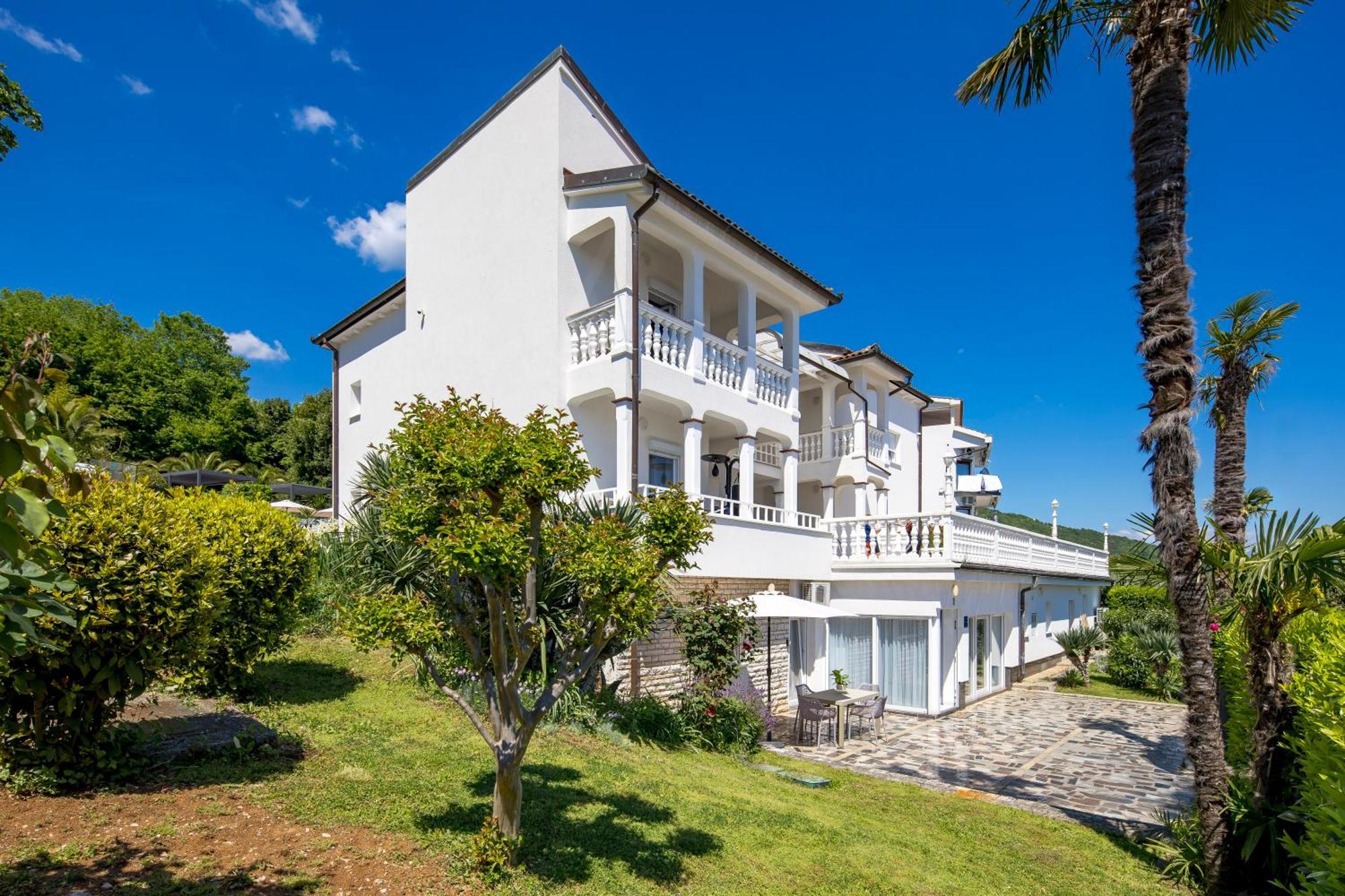 Villa Garden Apartment With Pool Opatija Extérieur photo