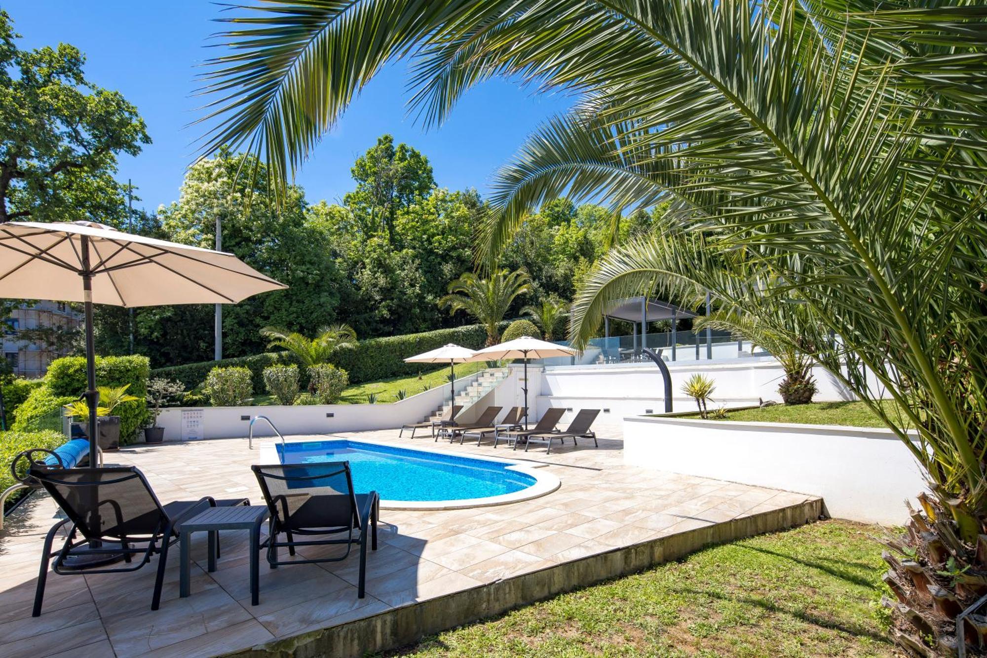 Villa Garden Apartment With Pool Opatija Extérieur photo