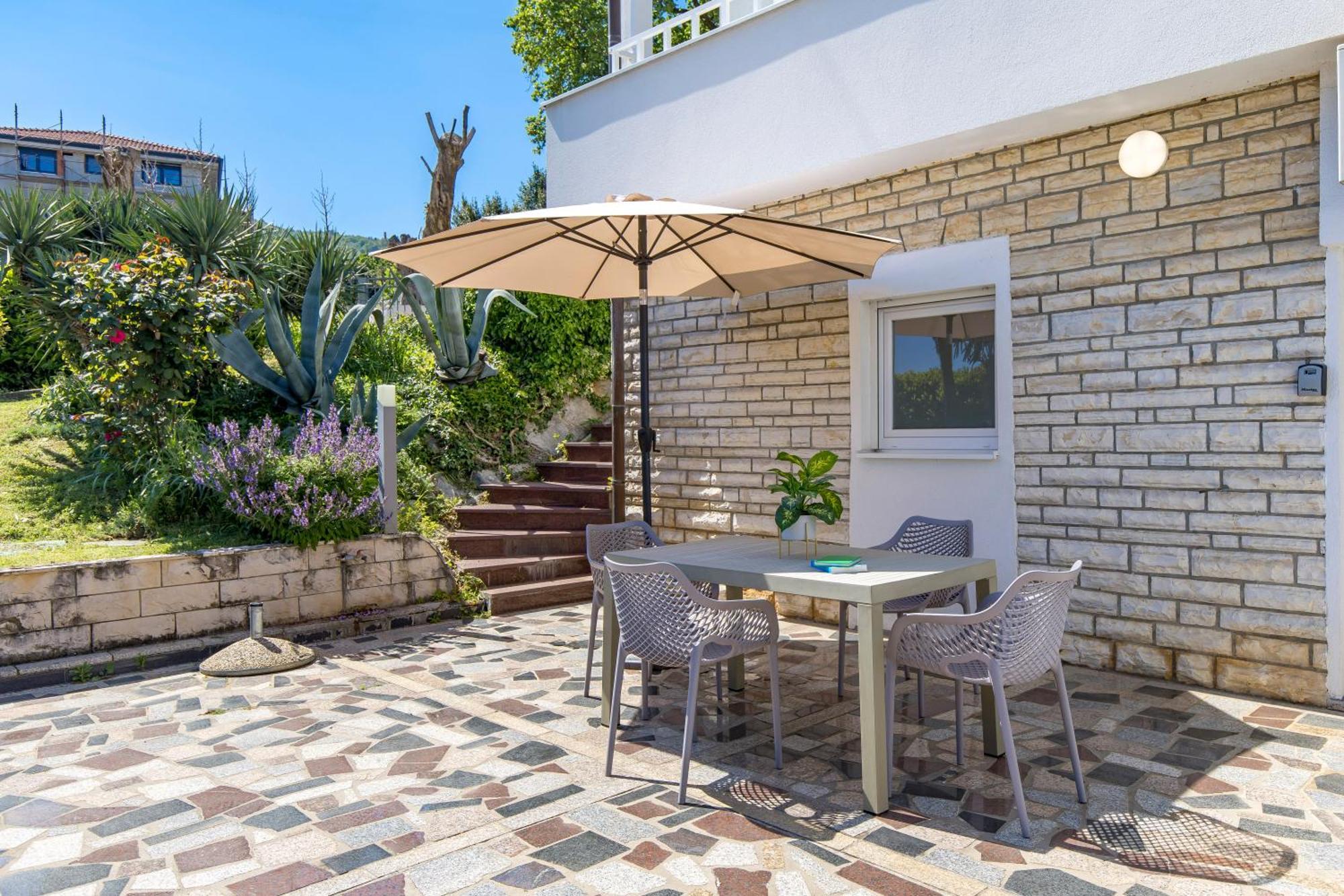 Villa Garden Apartment With Pool Opatija Extérieur photo